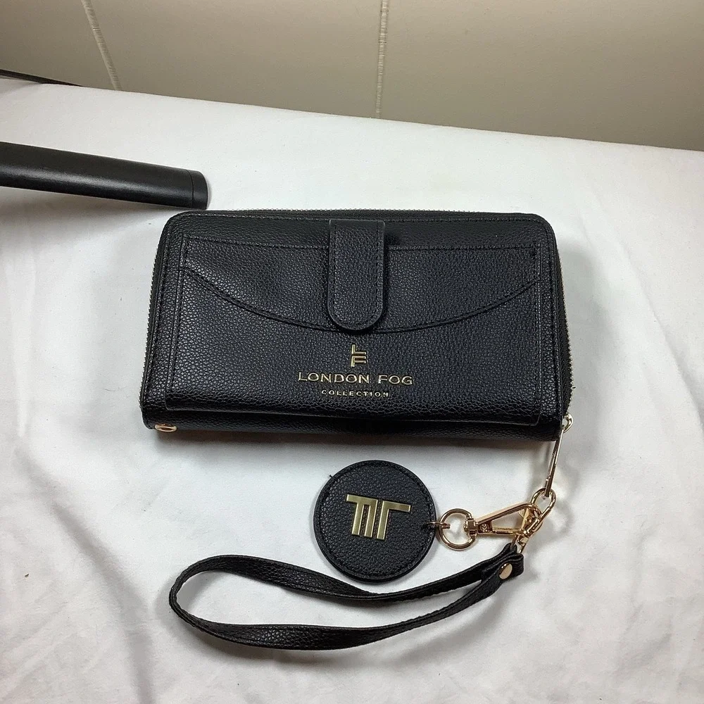 London Fog Black Pebble Zip Around Wristlet‎ Wallet Front Flap Charm